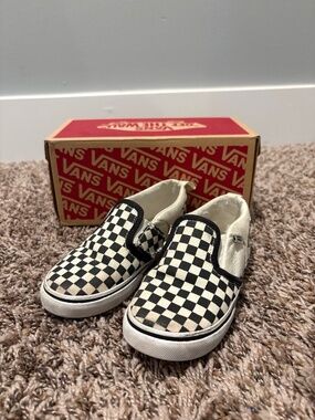 Vans Atwood Black and White Checkered Little Kid Size 10